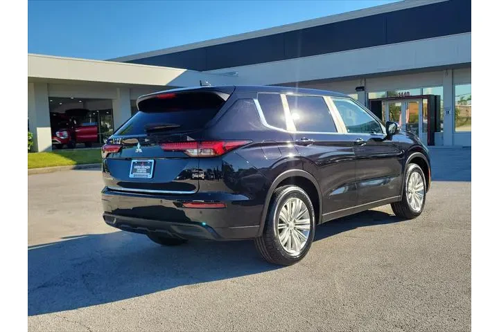 $17788 : Mitsubishi Outlander 2022 ES image 6