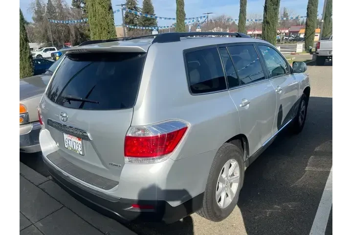 $15988 : Toyota Highlander 2012 AWD S image 5