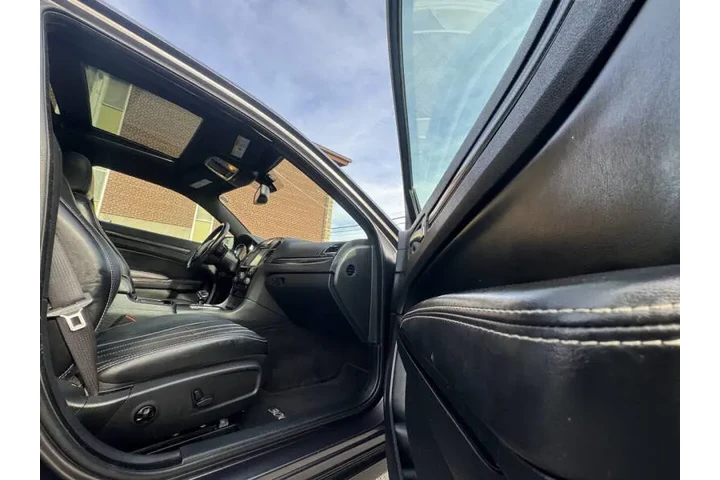 $8999 : 2014 300 S image 10