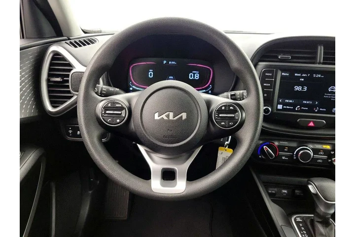 $16998 : Kia Soul 2024 LX 4dr Crossov image 10