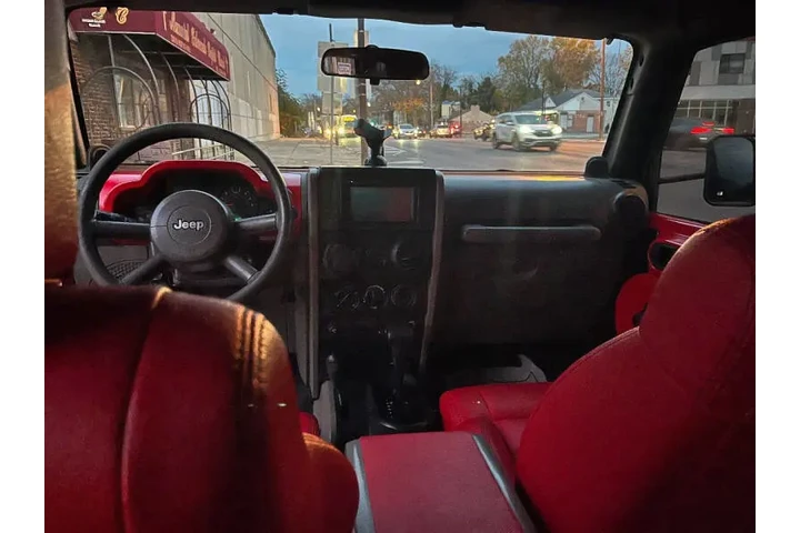 2007 Wrangler Unlimited X image 10