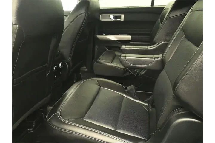 $31733 : Ford Explorer 2023 AWD Limit image 10