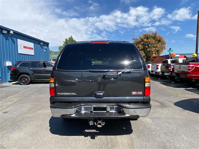 $3488 : 2004 GMC Yukon XL 1500 SLT, N image 6