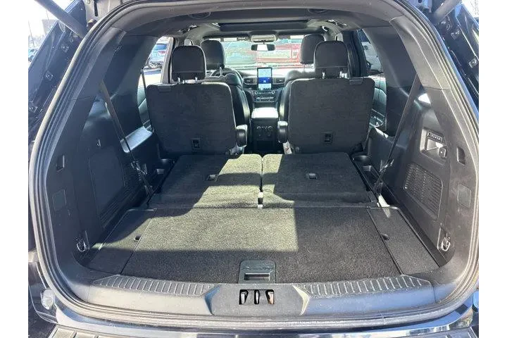 $28985 : Ford Explorer 2020 AWD ST 4d image 9