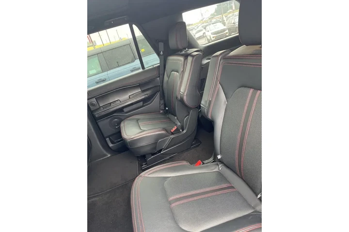 $22833 : Ford Expedition 2019 4x4 Lim image 9