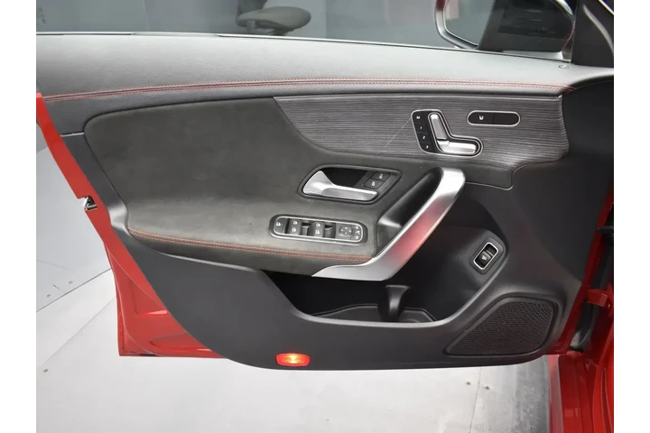 $23952 : Mercedes-Benz CLA 2022 AWD C image 10