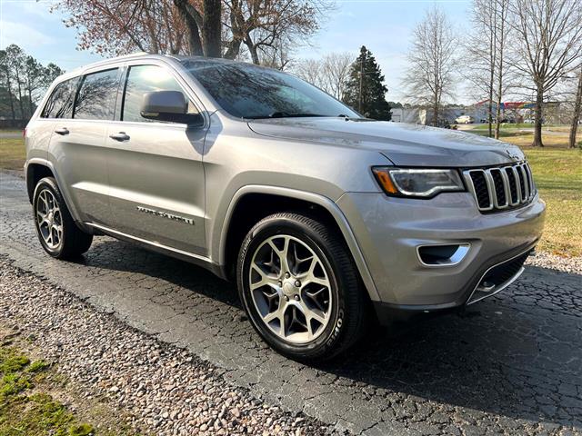 $20977 : 2018 Grand Cherokee Limited image 9