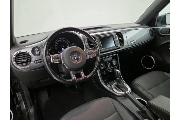 $21998 : Volkswagen Beetle Convertibl image 9