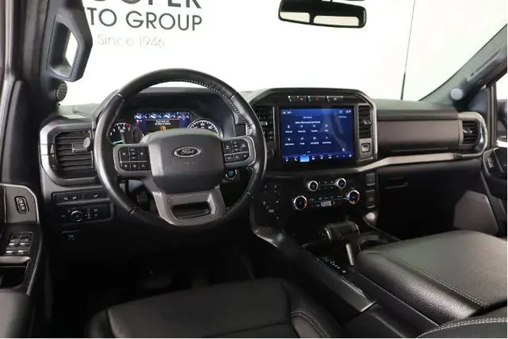 $33722 : Ford F-150 2022 4x4 XLT 4dr image 2