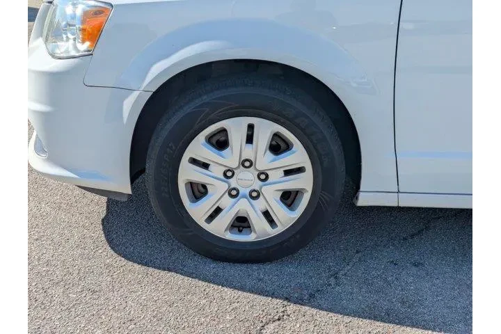 $14995 : Dodge Grand Caravan 2019 SE image 10