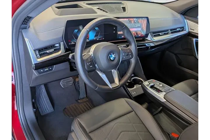 $36840 : BMW X2 2024 AWD xDrive28i 4d image 10