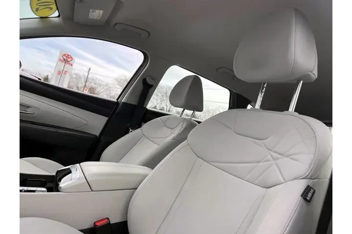 $27950 : Hyundai TUCSON 2025 AWD SE 4 image 8
