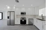 $1050 : kitchen Beautifully Updated thumbnail