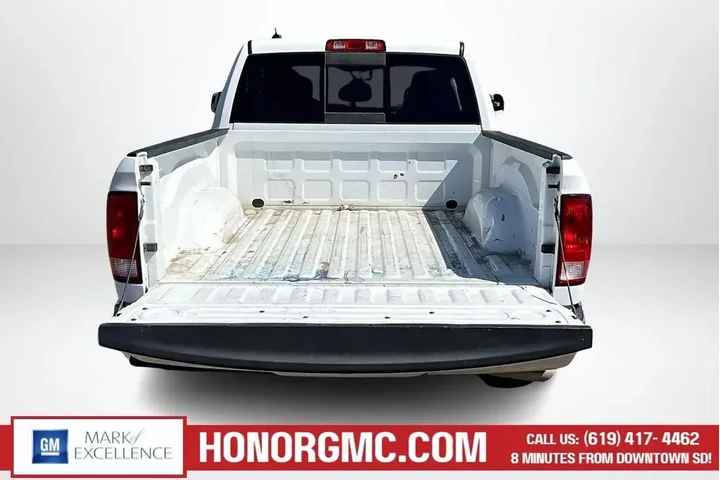 $27888 : Ram 1500 Classic 2023 4x4 SL image 7