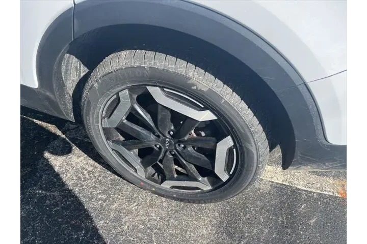 $33777 : Kia Telluride 2025 AWD S 4dr image 5