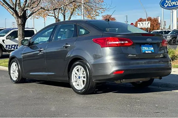 $5995 : Ford Focus 2018 SE 4dr Sedan image 6