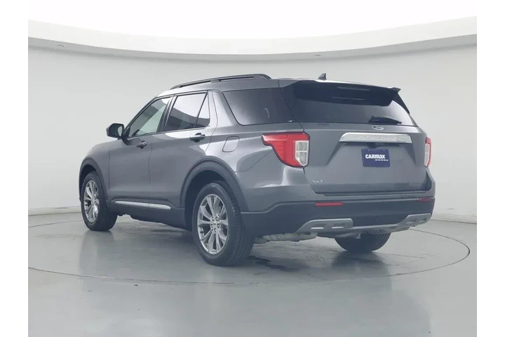 $30998 : Ford Explorer 2022 XLT 4dr S image 2