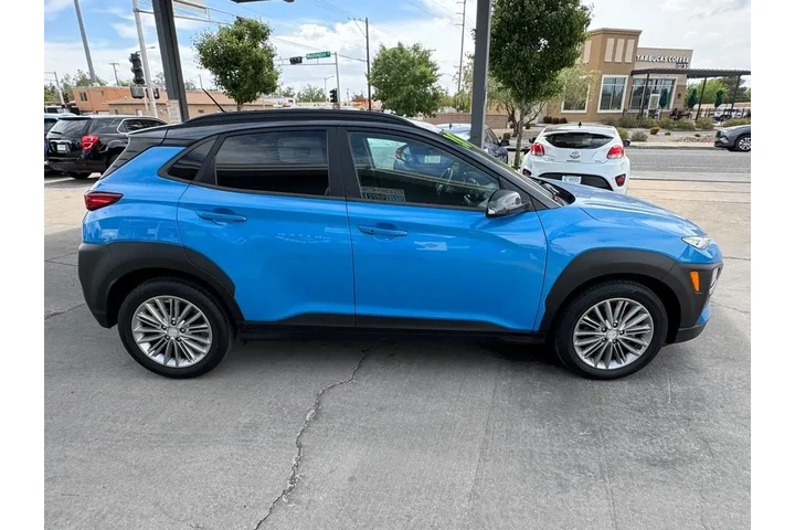 2020 Kona SEL image 4