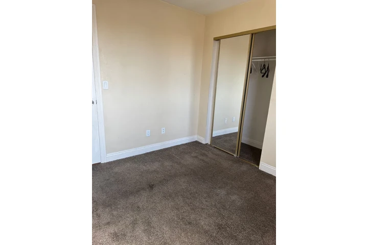 $800 : Cuarto en Renta image 9
