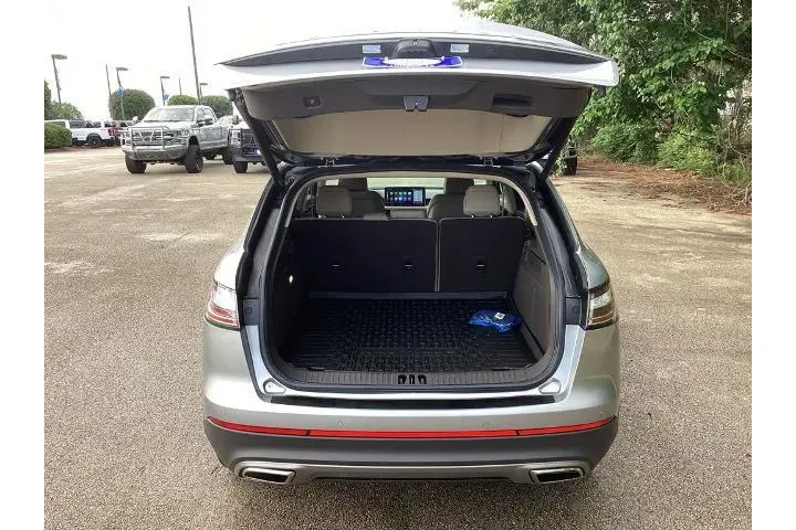 $34896 : Lincoln Nautilus 2022 AWD Re image 9