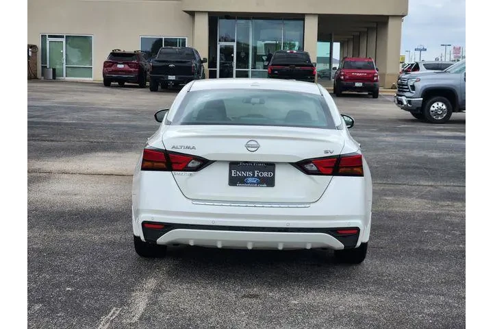 $19995 : Nissan Altima 2023 2.5 SV 4d image 5