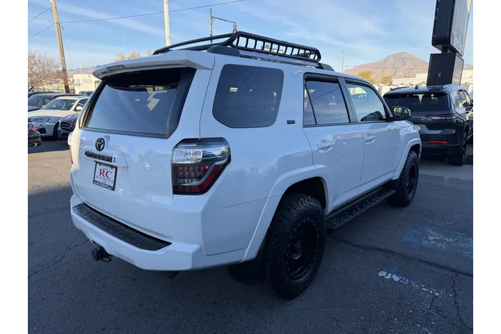 $38710 : 2020 4Runner SR5 Premium image 6