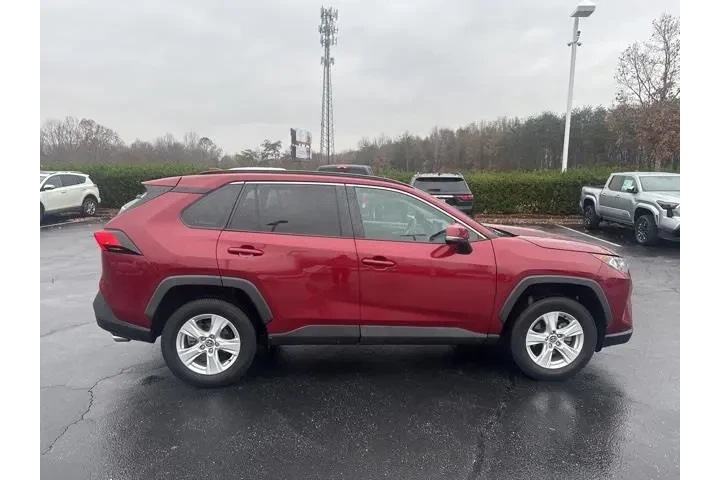 $21940 : Toyota RAV4 2020 XLE 4dr SUV image 5
