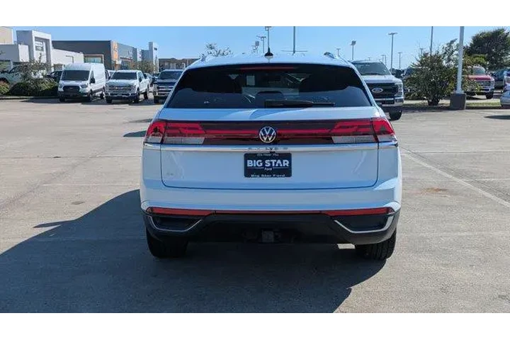 $28495 : Volkswagen Atlas Cross Sport image 4
