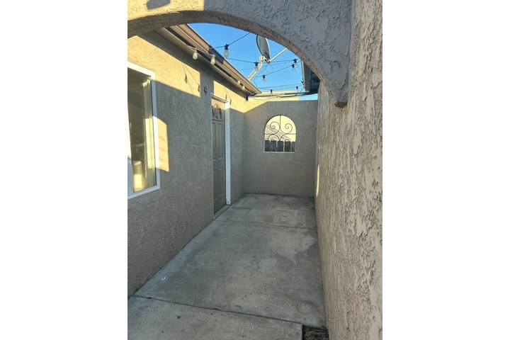 $1100 : Cozy 1-Bedroom and 1-Bathroom image 5