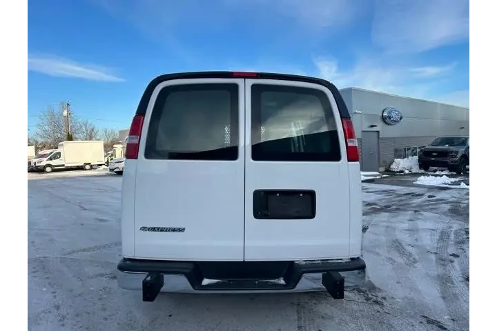 $30495 : Chevrolet Express 2024 2500 image 5