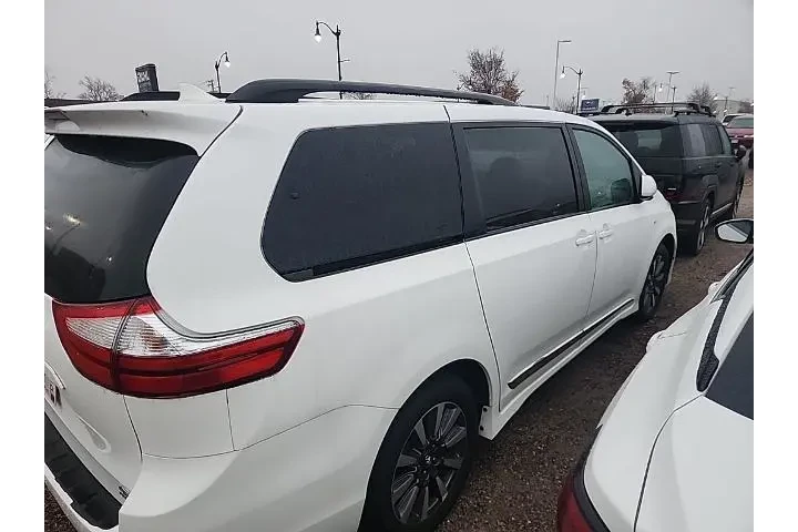 $22998 : Toyota Sienna 2019 AWD LE 7- image 5
