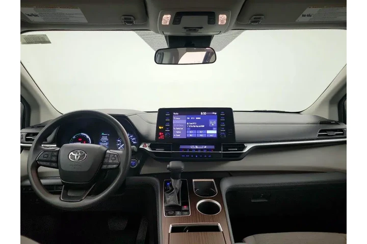 $34998 : Toyota Sienna 2024 LE 8-Pass image 8