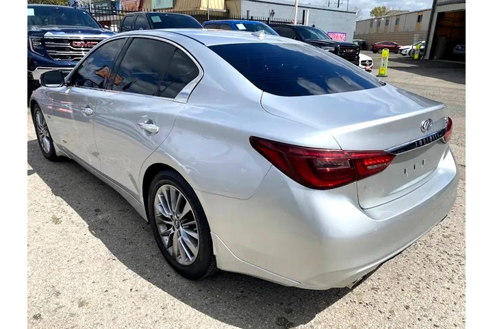2019 Q50 3.0t LUXE image 4