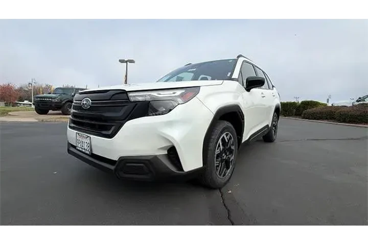 $28390 : Subaru Forester 2025 AWD Bas image 9