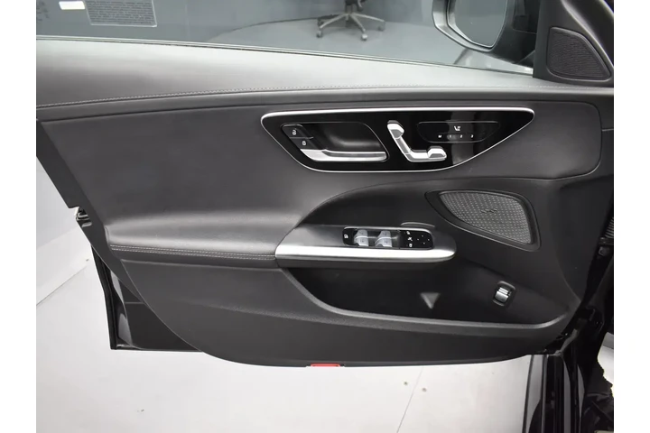 $28726 : Mercedes-Benz C-Class 2022 A image 9