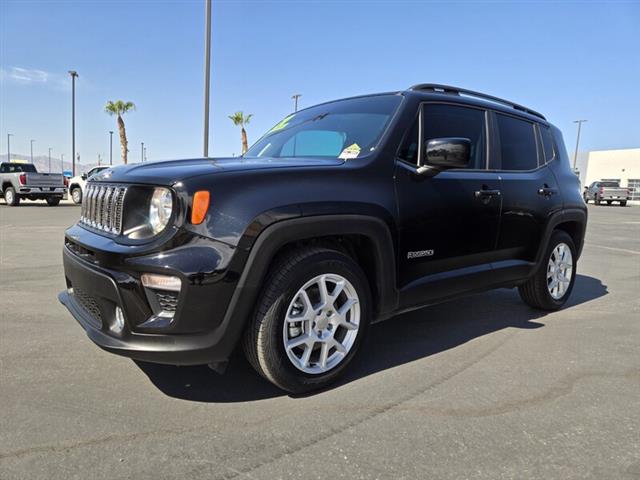 $19510 : Pre-Owned 2020 RENEGADE LATIT image 3