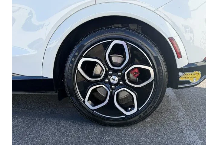 $27995 : Ford Mustang Mach-E 2022 AWD image 9