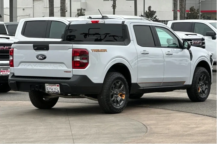$39995 : Ford Maverick 2025 AWD Tremo image 4