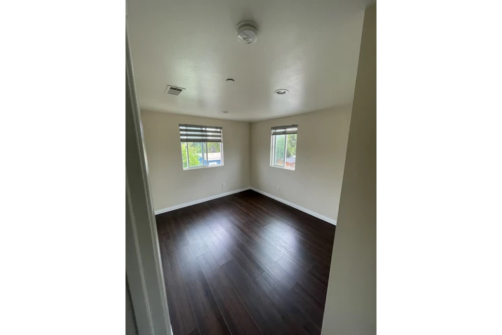 $800 : CENTURY & WILMINGTON SUR L.A image 2