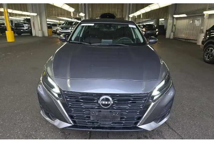 $20995 : Nissan Altima 2024 2.5 SV 4d image 2