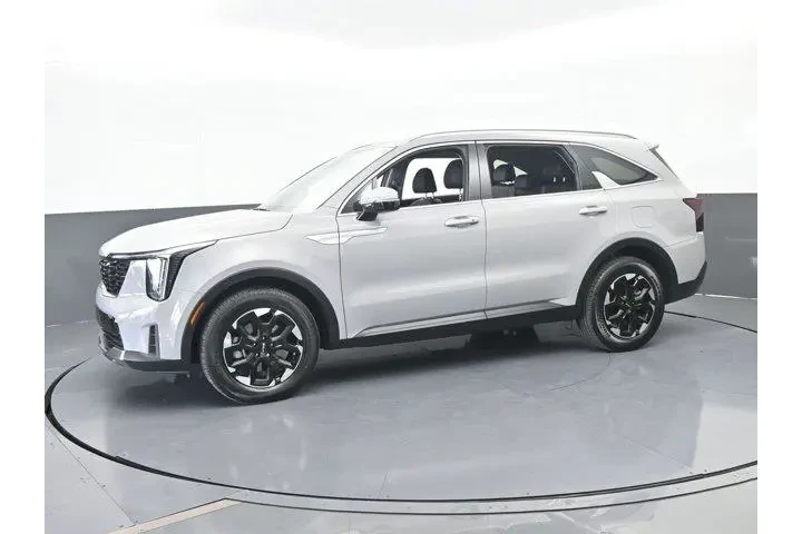 $29995 : Kia Sorento 2025 S 4dr SUV image 2