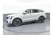 $29995 : Kia Sorento 2025 S 4dr SUV thumbnail