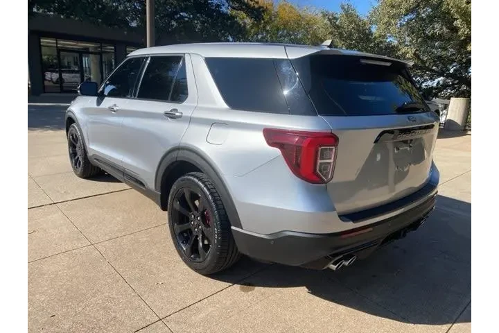 $34980 : Ford Explorer 2021 AWD ST 4d image 4