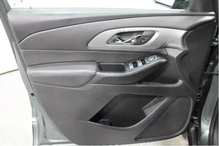 $31982 : Chevrolet Traverse 2022 LT C image 6