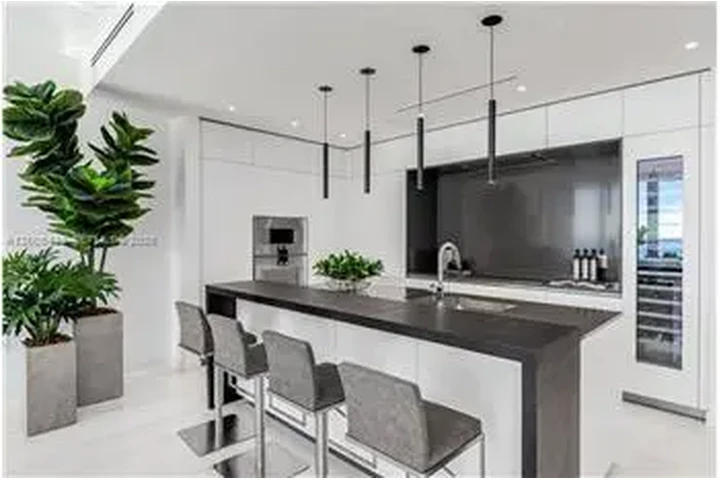 $21000 : Rental property with 3 bedro image 10