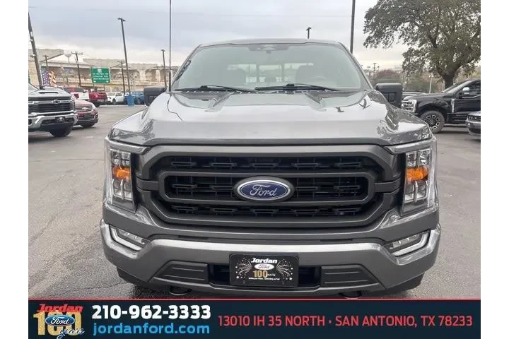 $38166 : Ford F-150 2022 4x4 XLT 4dr image 2