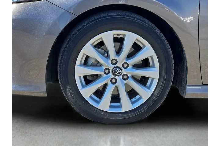 $17582 : Toyota Camry 2019 LE 4dr Sed image 9