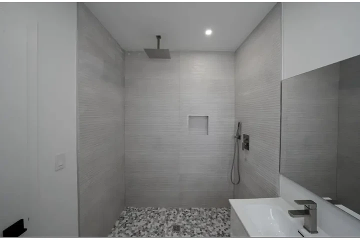 $2500 : 3 bed in Miami Florida image 7