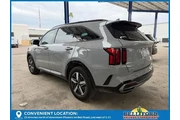 $26175 : Kia Sorento 2023 EX 4dr SUV thumbnail