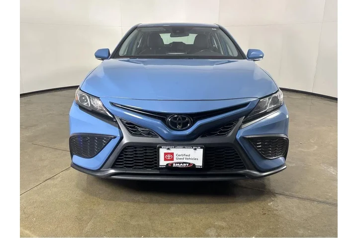 $23380 : Gold Certified2024 Camry SE image 10